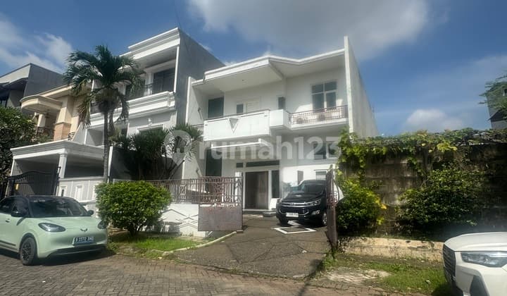 Rumah Taman Palem Dg Mezanin.cluster Eksklusif Dgn One Gate System.aman Bersih dan Tenang