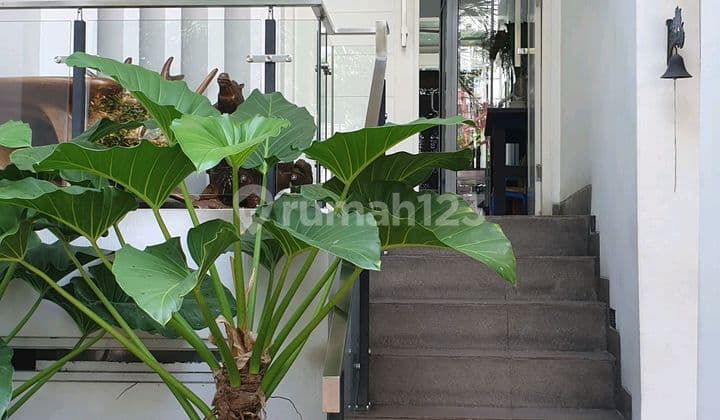 Rumah Mewah Siap Huni Pulo Asem Jakarta Timur