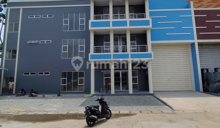 Gudang Besar 3 Ini 1 Kawasan Pergudangan Industri Dekat Gading Serpong