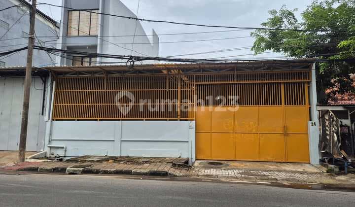 For Rent Large Building 338 m² - Fully Renovated | West Cengkareng