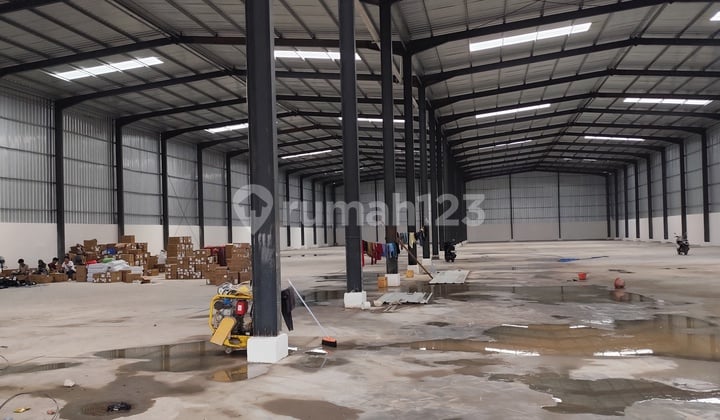 Large Warehouse For Rent 2040sqm Near BSD Legok Toll Exit