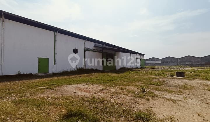Warehouse with Industrial Permit on Jl Salembaran Raya