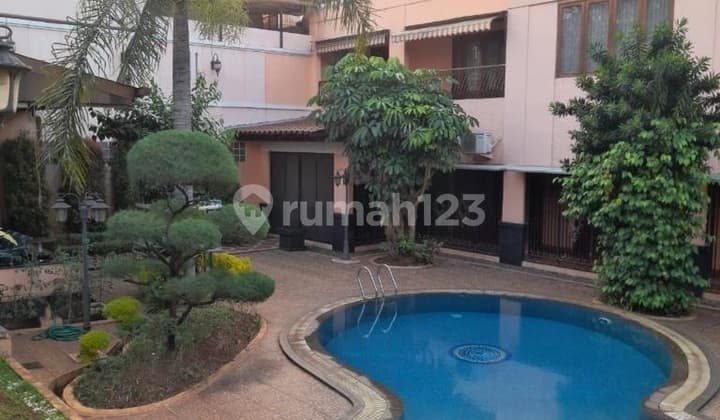 rumah bagus 2 lantai raffles hills ada kolam renang lt 1050 nego