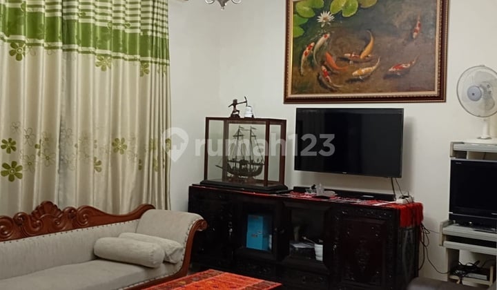 Rumah Sewa Kota Wisata Bagus 2 Lantai Nyaman Lt225 Lb300 Nego