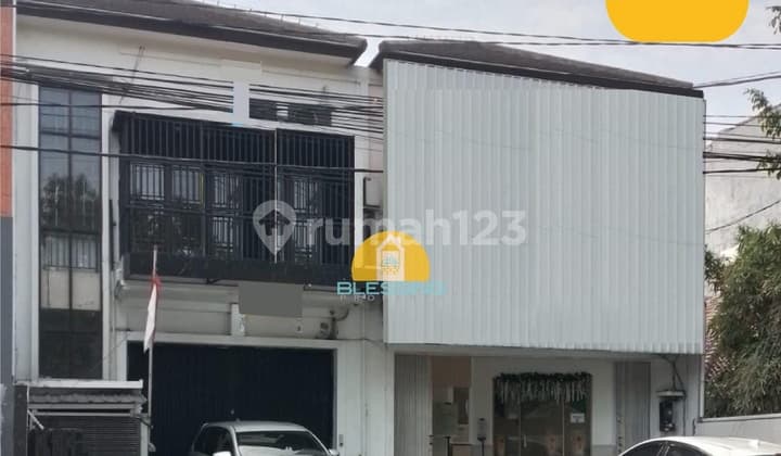 Disewakan ruko Dua lantai di tengah kota jalan singosari