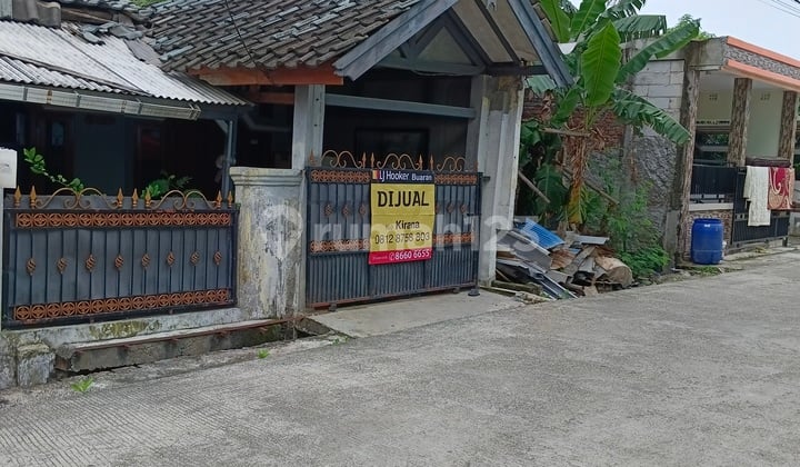 Rumah Tambun Selatan dekat kolam renang