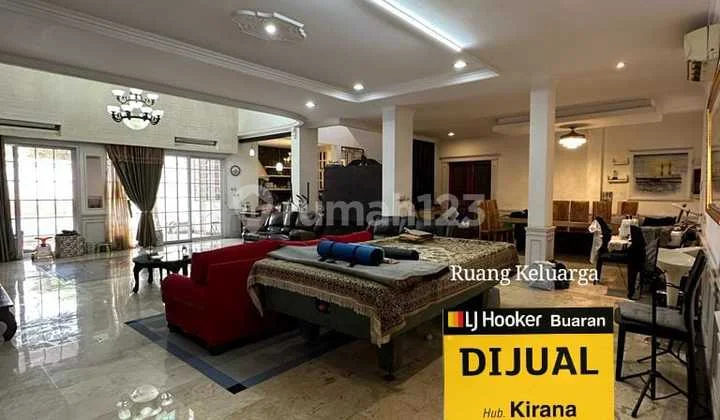 Rumah Mewah dengan Kolam Renang di Pondok Kelapa Duren Sawit