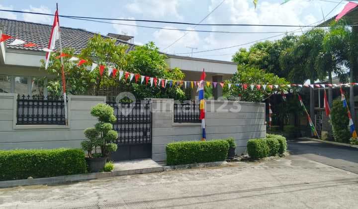 Jual Rumah Hook Bekasi Kota Duren Jaya Bagus SHM Rumah