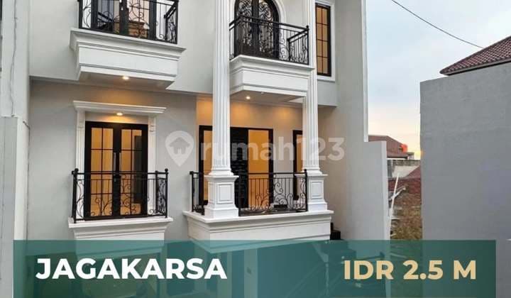 Town House Pinggir Jalan Raya Siap Huni Jagakarsa Jaksel