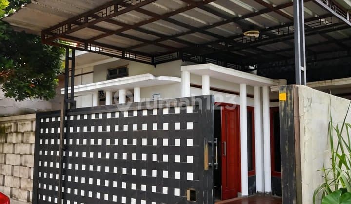 Rumah Secondary Villa Santika Grogol Limo Depok