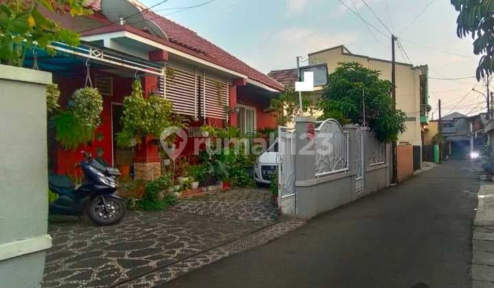 Secondary House 300 Meters to Tanjung Barat Station, South Jakarta