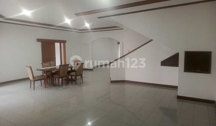 Rumah Asri Siap Huni Full Furnished Taman Luas Di Setrasari Bandung Utara