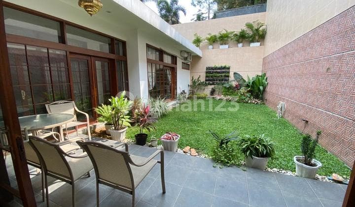 RUMAH BESAR MEWAH di SETRA SARI INDAH BANDUNG