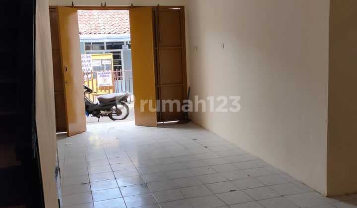 JUAL CEPAT RUMAH TERAWAT di SAYAP CIKUTRA SUCI BANDUNG