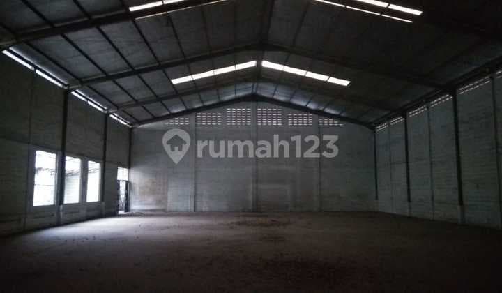 Gudang Butuh Renovasi Posisi Strategis Luas 1800 M² Shm Di Soekarno Hatta, Bandung