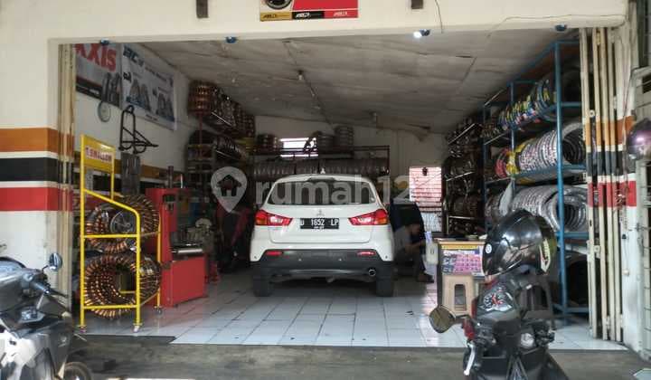 Strategic Mainroad House Plus Shop House at A H Nasution, Bandung