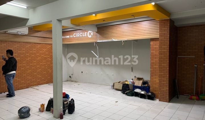 Ruang Usaha Strategis Ex Circle K Di Mainroad Gegerkalong