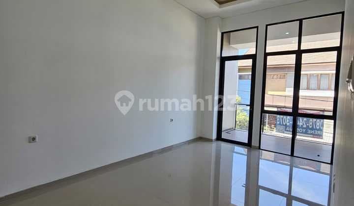 Rumah Baru Keren Ada 4 Kt & 4 Km Di Mekarwangi