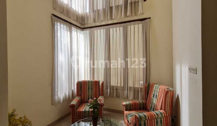 Rumah Mewah Cozy 2 Lantai Taman Luas Di Kawasan Elit Batununggal