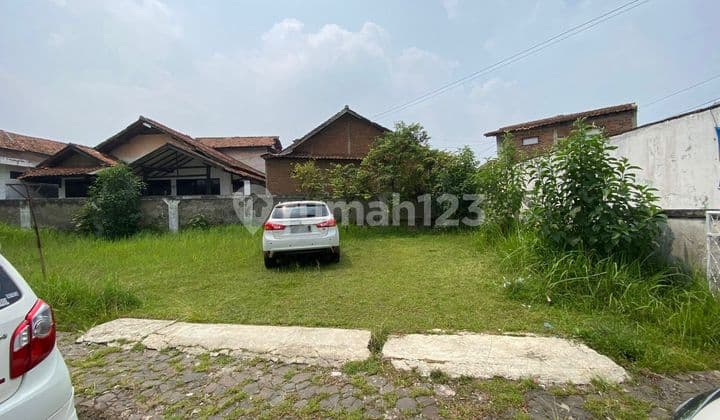 Rumah Dengan Tanah Yg Luas Cocok Utk Kostan Atau Berkebun Di Cimahi