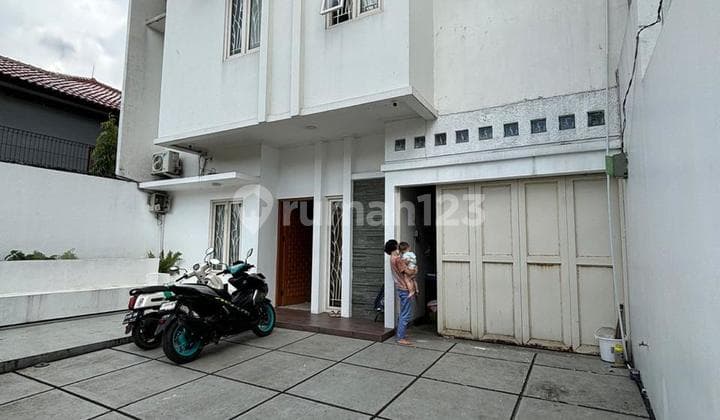 Jual Murah Di Bawah Harga Pasar!! Rumah Bagus Di Bawah Harga Pasar!! Semi Furnished Di Sayap Buah Batu