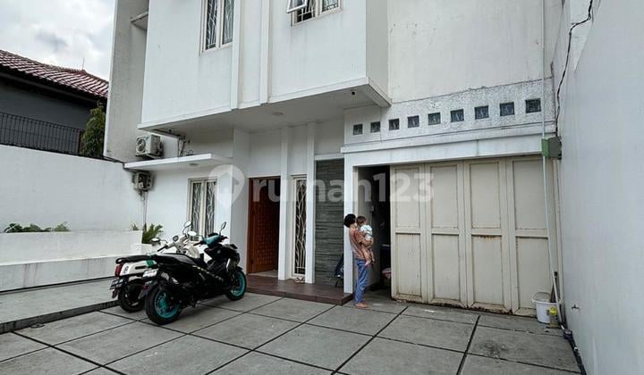 Jual Murah Di Bawah Harga Pasar!! Rumah Bagus Di Bawah Harga Pasar!! Semi Furnished Di Sayap Buah Batu