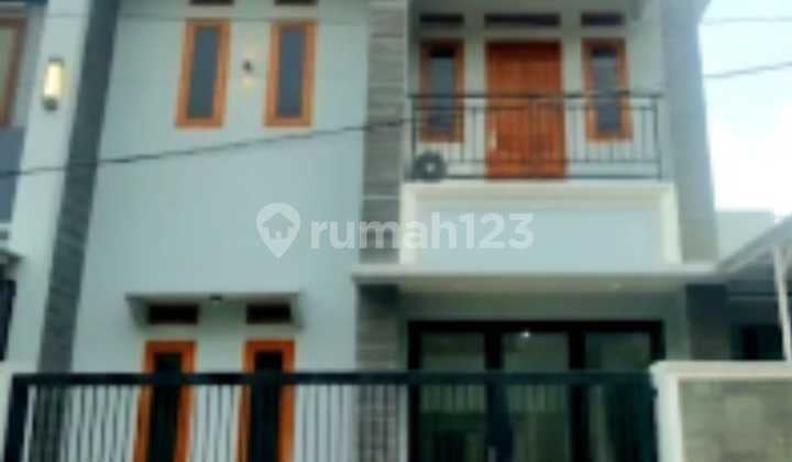 Ruko Baru 2 Lantai Siap Pakai di Tengah Kota Kec. Regol Strategis Murmer!!