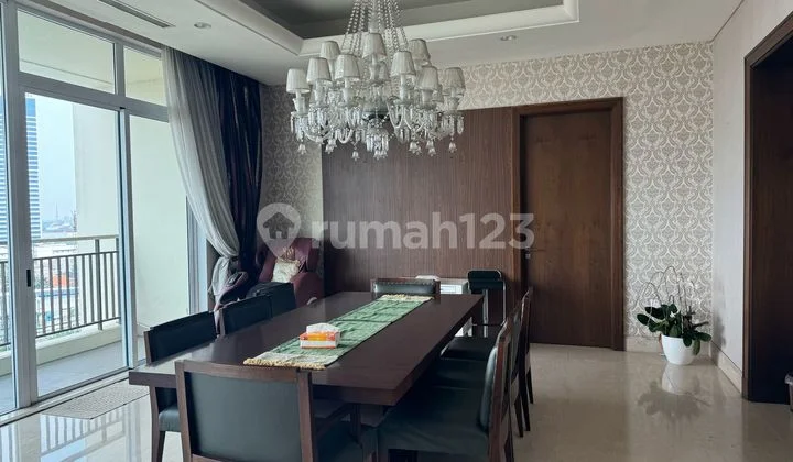 Apartment The Pakubuwono Signature, 4Br Semi Furnished