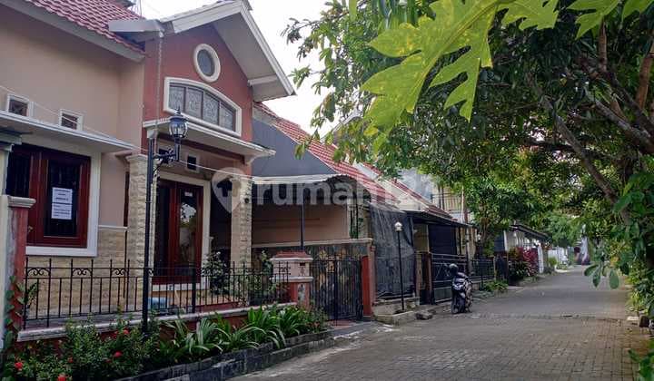 Rumah 2 Lantai Dalam Perumahan Dekat Uii