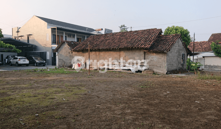 TANAH MANGKU 2 JALAN DI LINGKUNGAN KOS DAN PERUMAHAN