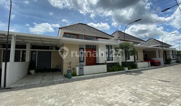 Rumah Minimalis Fully Furnished Dalam Permahan