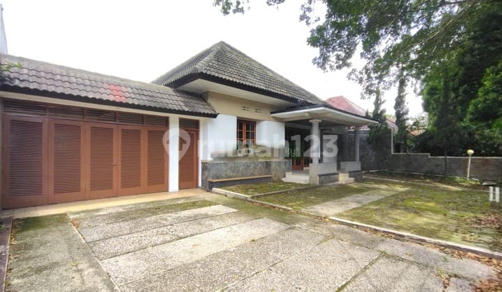 Disewakan Rumah Sayap Dago Sangat Cocok Untuk Kantor, Les, Mess