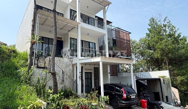 Rumah Villa Lux Siap Huni Ada Kolam Renang, Resort Dago Pakar