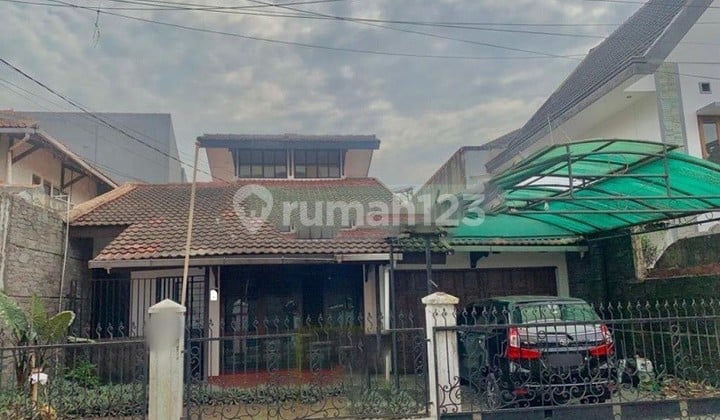 Turun Harga Rumah Bangunan 1 Lantai Semi Furnished,Dekat Tol Pasteur