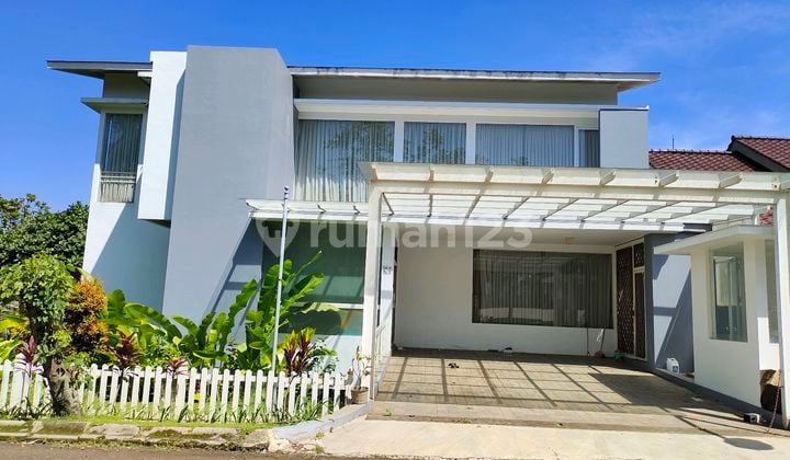 Disewakan Rumah 3 Lantai Furnished dan Siap Huni, Dago Resort