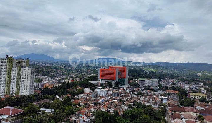 Dijual Cepat Apartemen Galeri Ciumbuleuit 2 Siap Huni, Top Floor