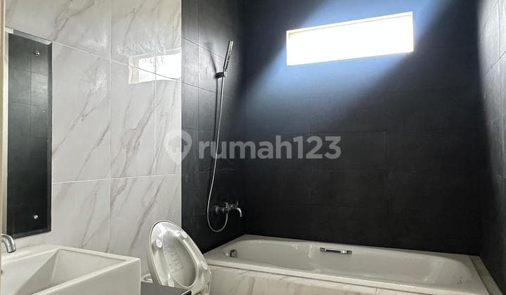 DIJUA Rumah Mewah Cluster MOZART Gading Serpong (RX)