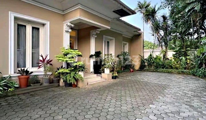 Dijual Rumah Furnish Mewah di Kemang Dalam, Jakarta Selatan