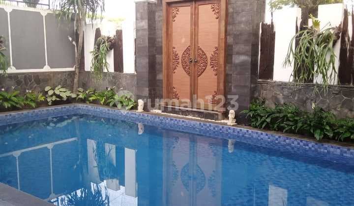 Luxury House with Freehold Title - 2-Story Semi-Furnished in Excellent Condition, Sector 9 Bintaro Jaya, Sector 9-Bintaro