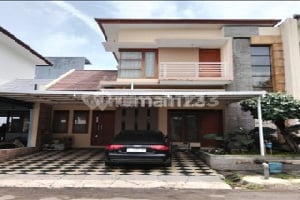 Rumah Besar Mewah Strategis Pusat Kota Cirenon