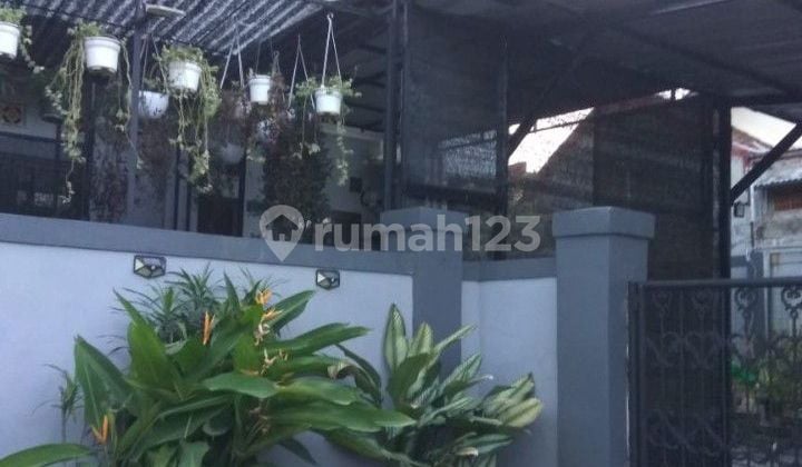 Dijual Rumah Dlm Komplek , Unit Pojokan, Lokasi Strategis