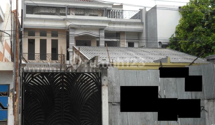 Jual Bu Termurah Semi Ruko Kedoya Raya.jln Raya..eklusif.murah