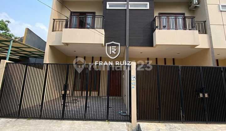 Jual Cepat rumah Taman Ratu Lt.5x15,6 3,5lt..minimalis