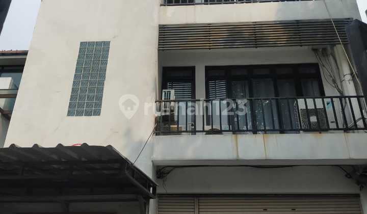 FRANS CEN-Gedung Ex. Workshop di kebon Jeruk..Luas tanah : 283m2/4LT