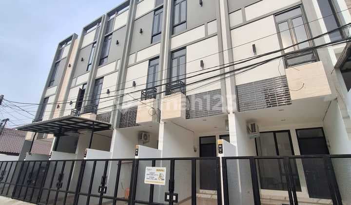 Jual Cepat rumah Taman Ratu.baru.tinggal 2 Unit.bgs.murah.jln Lebar