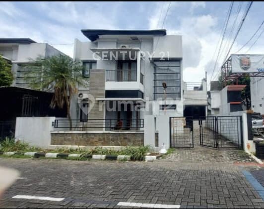 Comfortable Residence, Quick Sale, Move-in Ready, Lumbungsari, 2 Floors.