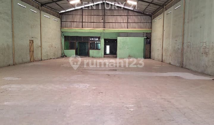 Warehouse / Business Space in Gayamsari, East Semarang