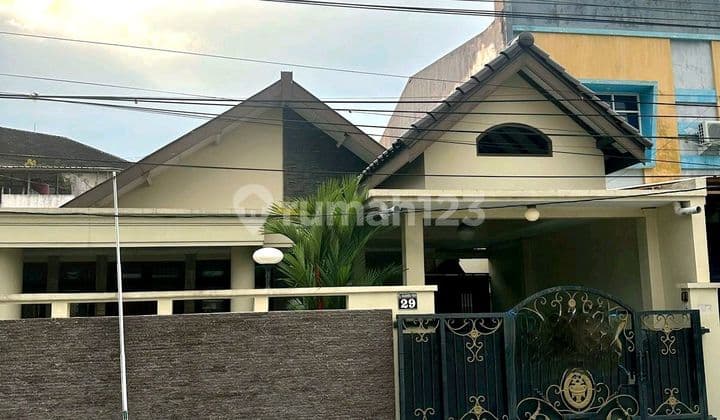 Sewa Rumah Tengah Kota Di Jl. Halmahera, Semarang Timur