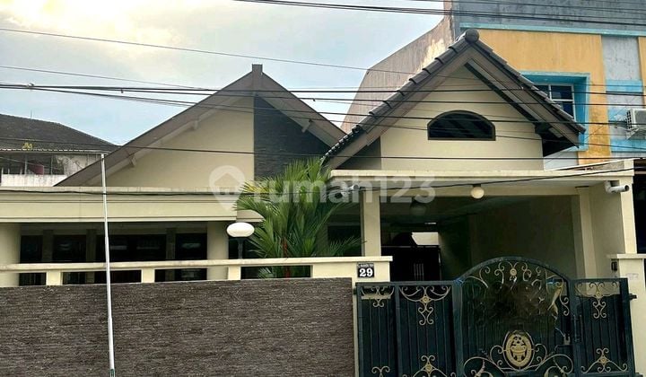 Sewa Rumah Tengah Kota Di Jl. Halmahera, Semarang Timur