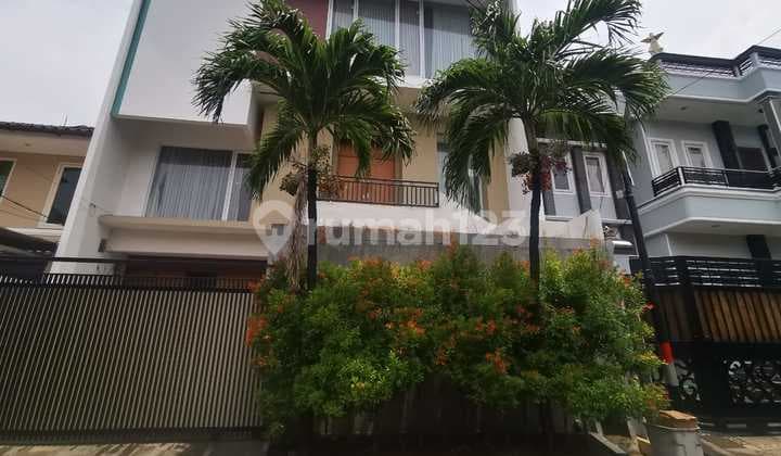 Rumah Mewah di Kelapa Gading